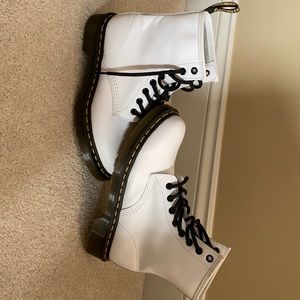 Like new dr.martens